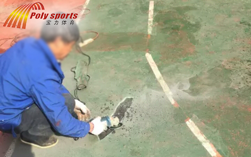 塑胶篮球场翻新打磨
