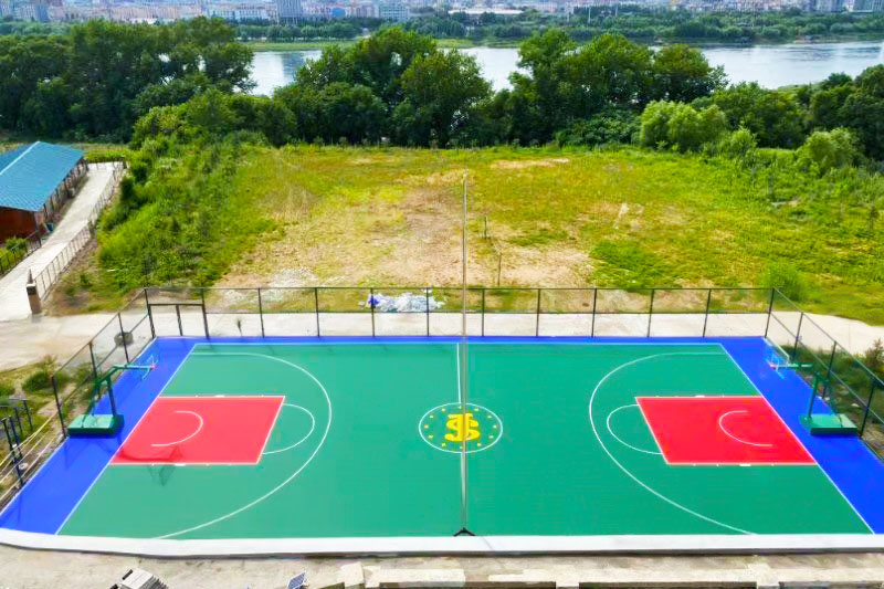 塑胶篮球场